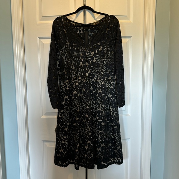 Dresses & Skirts - Lace Cocktail Dress